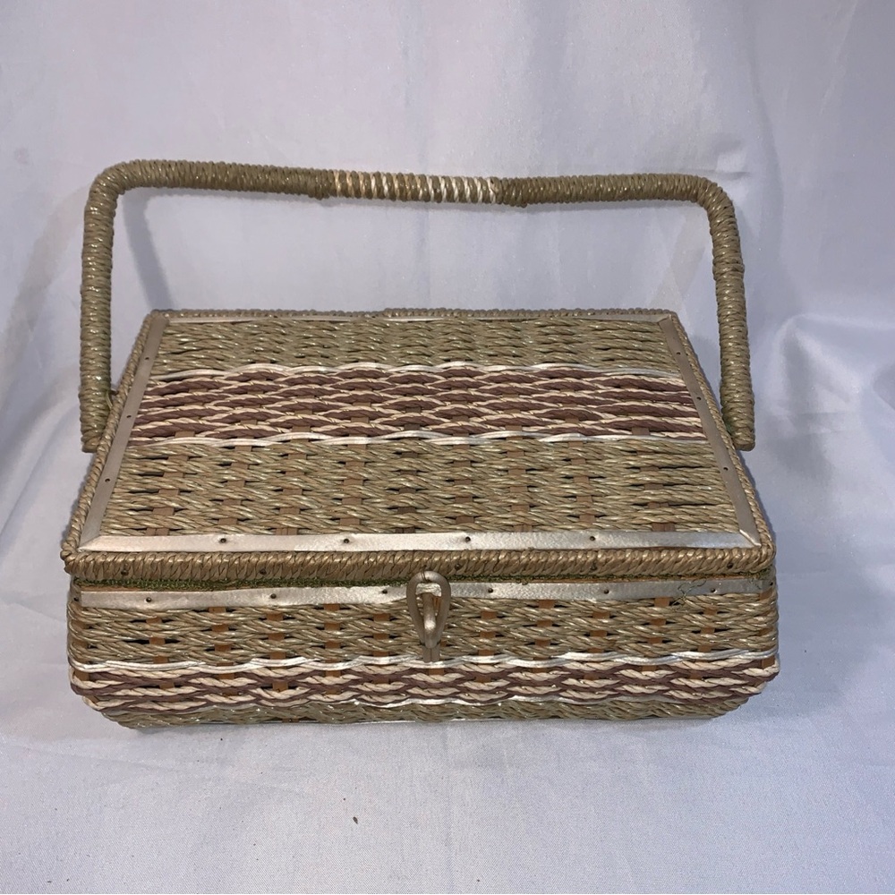 Dritz Wicker Sewing Embroidery Woven Straw Basket with Handle 1960s Green Lining